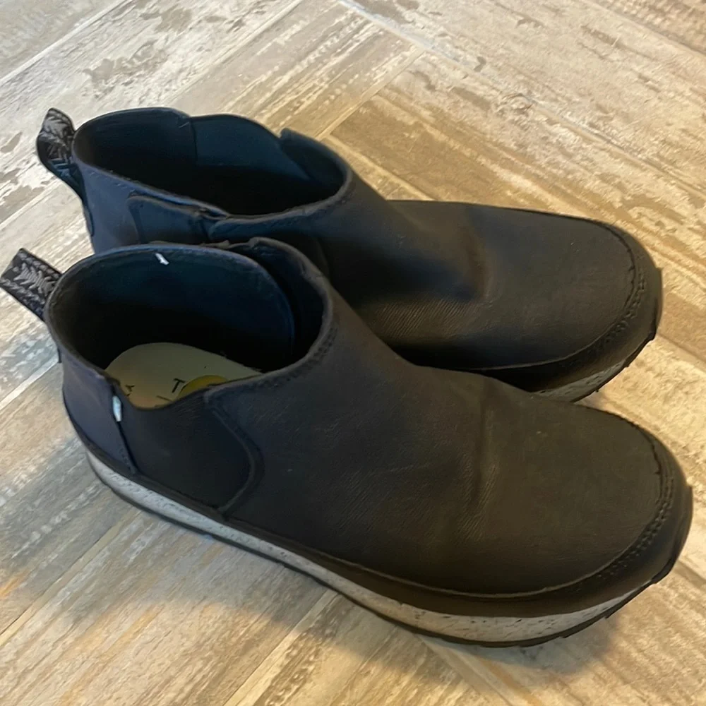 TOMS Sydney boots